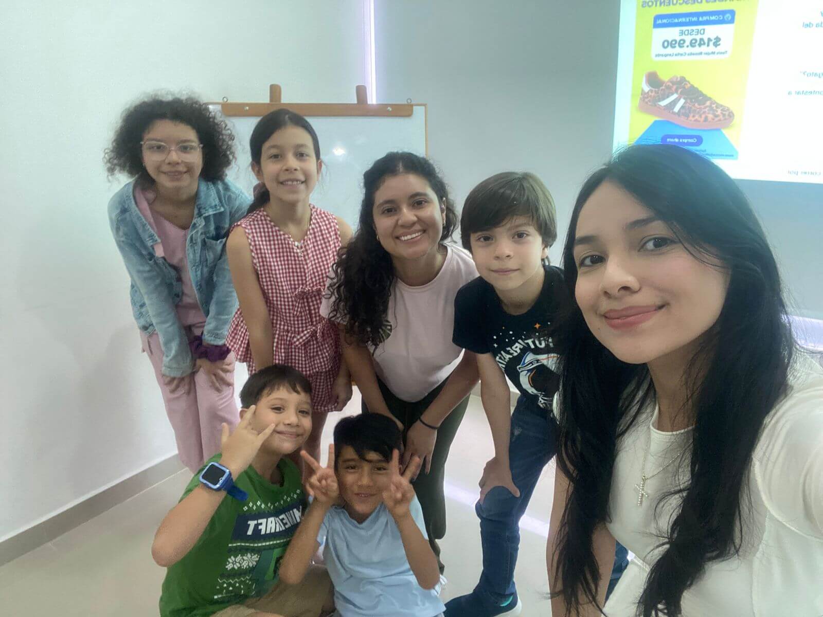 grupo niños oratoria